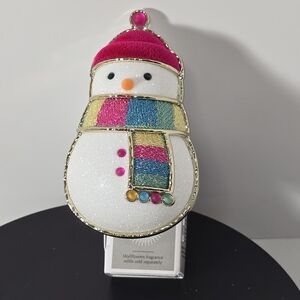 White barn bath & body works light up snowman wallflower plug new